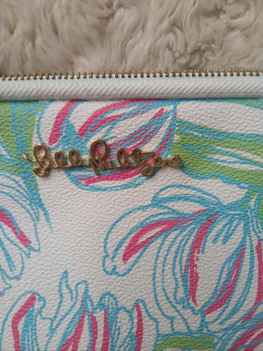 Lilly Pulitzer compact zip